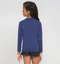 Carregar imagem no visualizador da galeria, Model Back: Uv Line Rash Guard Uvpro Br Ml Inf Marinho
