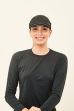 Carregar imagem no visualizador da galeria, Model Front: Uv Line Visor Visor Elastic Preto Upf50+
